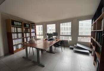 Bureau à vendre (93100) - 182 m²  à Montreuil - 93100
