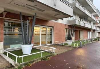 Vente bureaux - Proximité Clinique de l'Archette, Tram A, Bus  à Olivet - 45160
