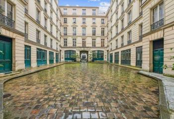 Bureau à vendre Paris 10 (75010) - 392 m²  à Paris 10 - 75010