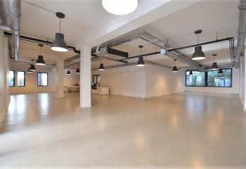 Bureau à vendre Paris 10 (75010) - 220 m²  à Paris 10 - 75010