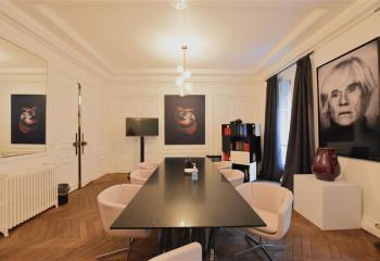 Bureaux à vendre, proche métro Liège, immeuble de standing  à Paris 8 - 75008