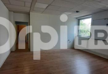 Bureaux à vendre - Ensemble commercial Les Verchères II  à Rillieux-la-Pape - 69140
