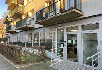 Bureaux à vendre à - Axe calme proche gare SNCF - Accès A150 A28 A13  à Rouen - 76000