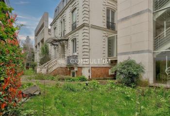 Vente bureaux, proche T2 et quais de Seine, 3 bâtiments  à Saint-Cloud - 92210