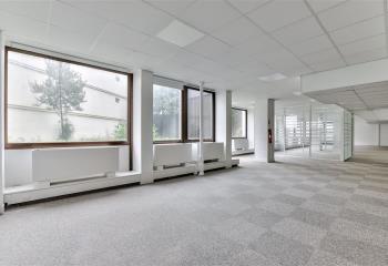 Vente bureaux, accès jardin et parking inclus  à Saint-Cloud - 92210