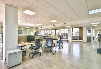 Vente bureaux, proche des transports et des commodités  à Saint-Cloud - 92210