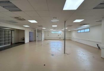 Vente bureaux - Centre-ville, proche autoroute A9  à Saint-Laurent-de-la-Salanque - 66250