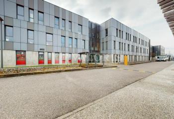 Vente bureaux, proche Parc Technologique, autoroutes A43 et A46