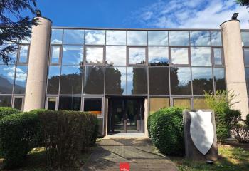 Vente bureaux - Proche autoroute et tram C