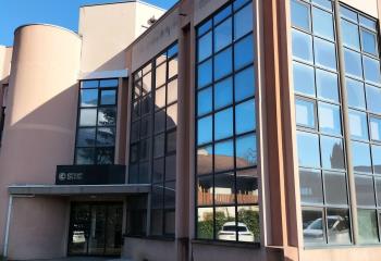 Vente bureaux - Proche échangeur Rondeau, bus et autoroute  à Seyssins - 38180