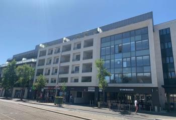 Vente bureaux neufs centre, proche Tram B et Rocade