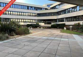 Vente de bureaux sur terrain arboré de 29 030 m²  à Tours - 37000