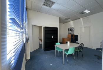 Vente bureau centre - Proche gare TGV et transports en commun  à Tours - 37000
