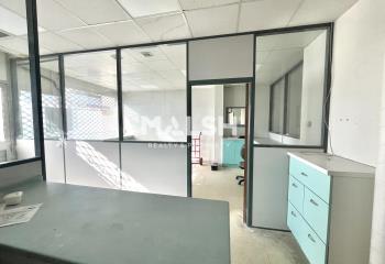 Vente bureaux - Quartier Maisons-Neuves, proche transports