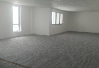 Vente bureaux - Proximité gare et autoroute  à Voiron - 38500
