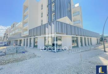 Vente local commercial - Zone commerciale  à Angles - 30133