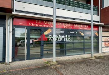 Vente local commercial - Zone résidentielle  à La Salvetat-Saint-Gilles - 31880