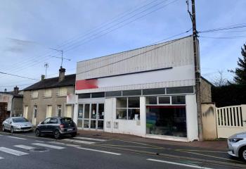 Vente local commercial - Axes N7 et D973  à Montargis - 45200
