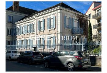 Local commercial à vendre centre-ville  à Montluçon - 03100