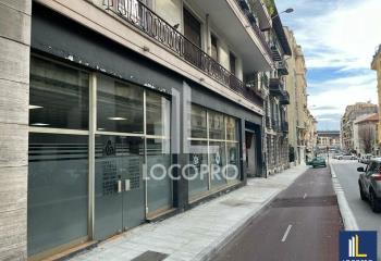 Vente local commercial centre-ville - Parkings en sous-sol  à Nice - 06000
