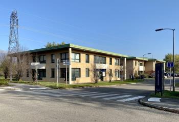 Local commercial à vendre Saint-Genis-Pouilly (01630) - 1711 m²