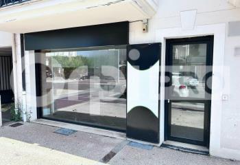 Local commercial à vendre Sainte-Geneviève-des-Bois (91700) - 70 m²  à Sainte-Geneviève-des-Bois - 91700