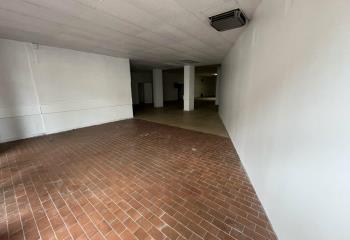 Local commercial à vendre centre-ville  à Thiers - 63300