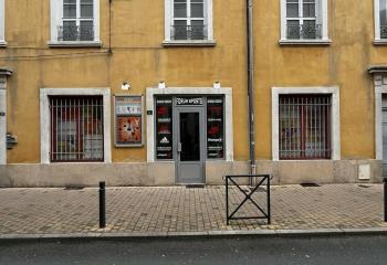 Local commercial à vendre centre-ville