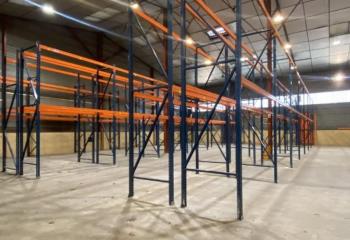 Entrepôt à vendre - Proximité A15 et RER C