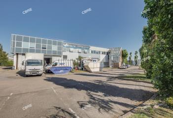 Locaux d'activités à vendre en zone industrielle - Hauteur libre 7m