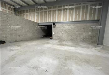 Activité/Entrepôt à vendre Bussy-Saint-Georges (77600) - 928 m²  à Bussy-Saint-Georges - 77600
