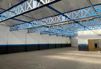 Locaux d'activité à vendre Centre - Proche transports  à Halluin - 59250