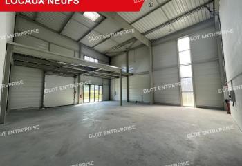 Cellule d'activités à vendre - Proche A83 et périphérique  au Bignon - 44140