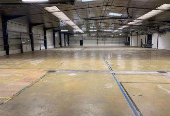 Vente entrepôt - Proximité A86  au Châtelet-en-Brie - 77820