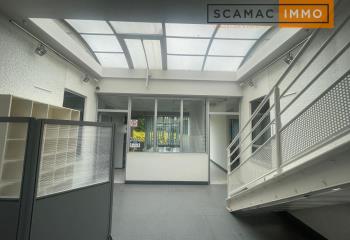 Local d'activité à vendre - Proche N20 et N104