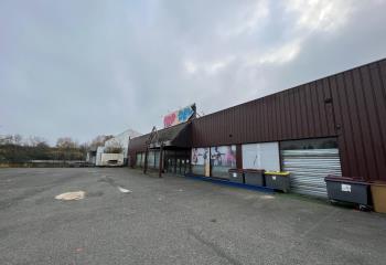 Vente d'un local d'activité indépendant à  à Saint-Germain-lès-Corbeil - 91250