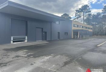 Site indépendant à vendre - Forte visibilité commerciale  à Saint-Jean-d'Illac - 33127