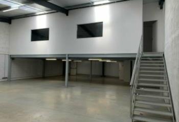Activité/Entrepôt à vendre Saint-Jean-d'Illac (33127) - 320 m²