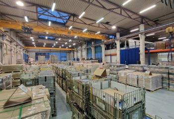 Bâtiment industriel à la vente proche autoroute -  à Saint-Pierre-en-Faucigny - 74800