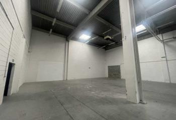 Activité/Entrepôt à vendre Saint-Quentin-Fallavier (38070) - 979 m²  à Saint-Quentin-Fallavier - 38070
