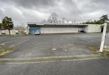 Vente local d'activité - 20 min de Pau