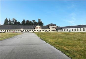 Vente ensemble immobilier - 20 000 m² de terrain  à Serrières-de-Briord - 01470