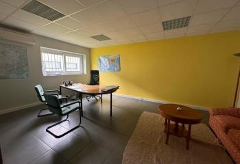 Local d'activité à vendre - Proche Château-Renault  à Villedômer - 37110