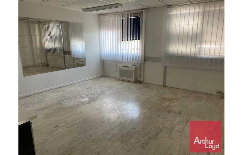 Location de bureau de 80 m² à Béziers - 34500 photo - 1