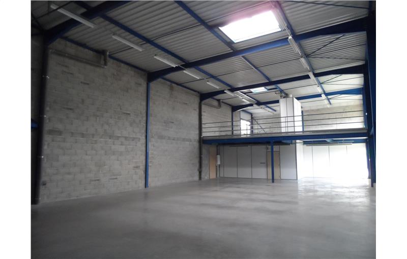 Location de bureau de 289 m² à Échirolles - 38130 photo - 1