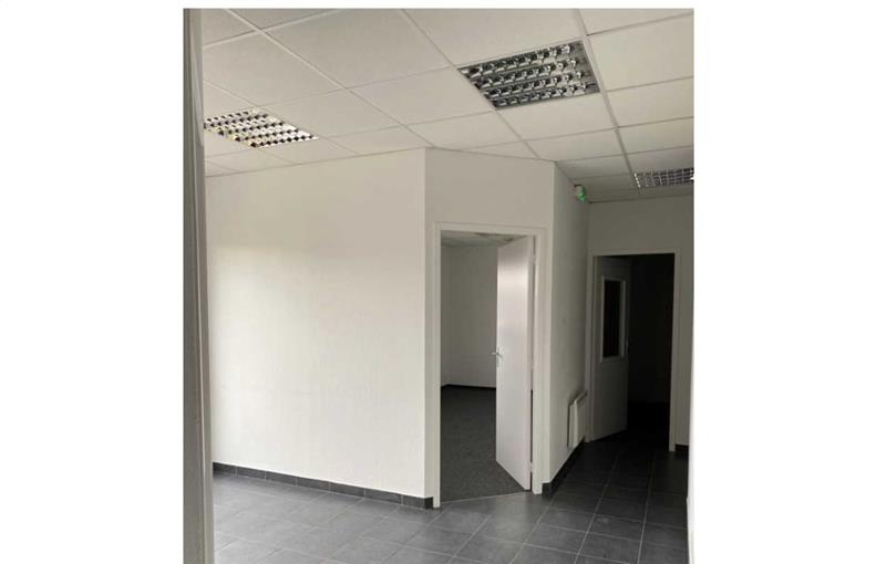 Location de bureau de 220 m² à Guipavas - 29490 photo - 1