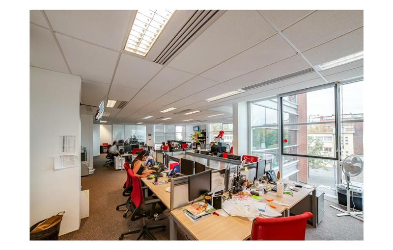 Location de bureau de 350 m² à Ivry-sur-Seine - 94200 photo - 1