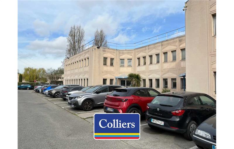 Location de bureau de 363 m² à La Penne-sur-Huveaune - 13821 photo - 1