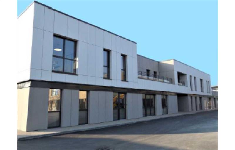 Location de bureau de 1 651 m² à Limas - 69400 photo - 1