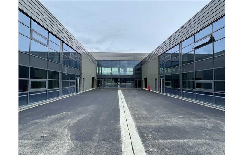 Location de bureau de 300 m² à Longueau - 80330 photo - 1